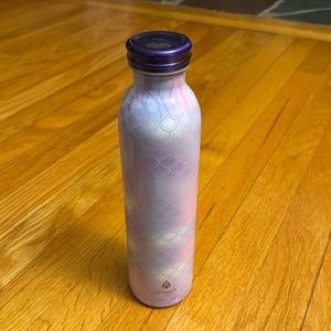 Manna 20 oz Retro Water Bottle